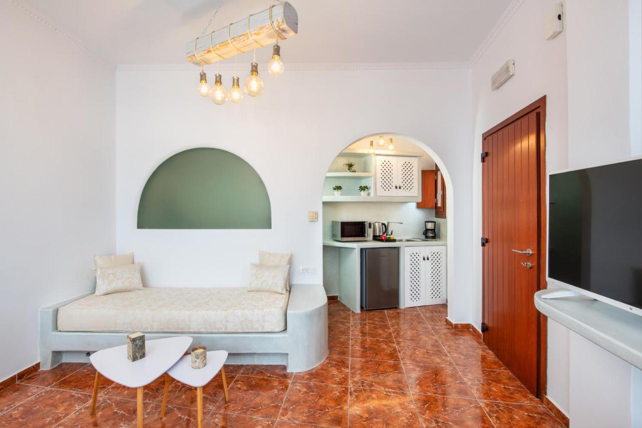 סנטוריני Nectarios Villa - Studios & Suites Adults Only מראה חיצוני תמונה